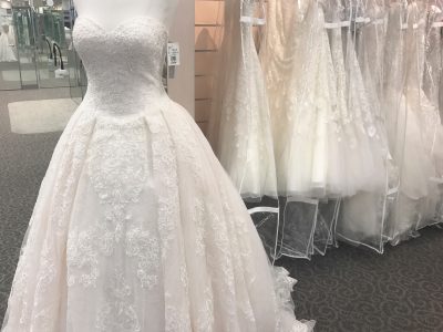 アメリカのウエディングドレスと オリジナル結婚式アイテムを買えるお店 海外風手作りウエディング リブアメ 和ごころla