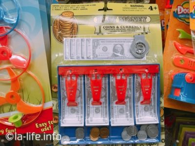 アメリカ Dollar Tree（ダラーツリー）おすすめ　おもちゃお土産